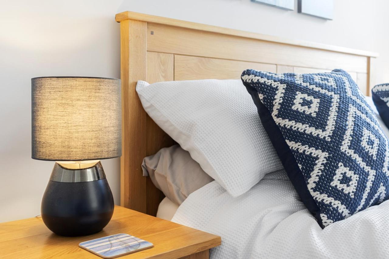 A Modern And Cosy Apartment Just Yards From Brixham'S Bustling Harbourside Zewnętrze zdjęcie